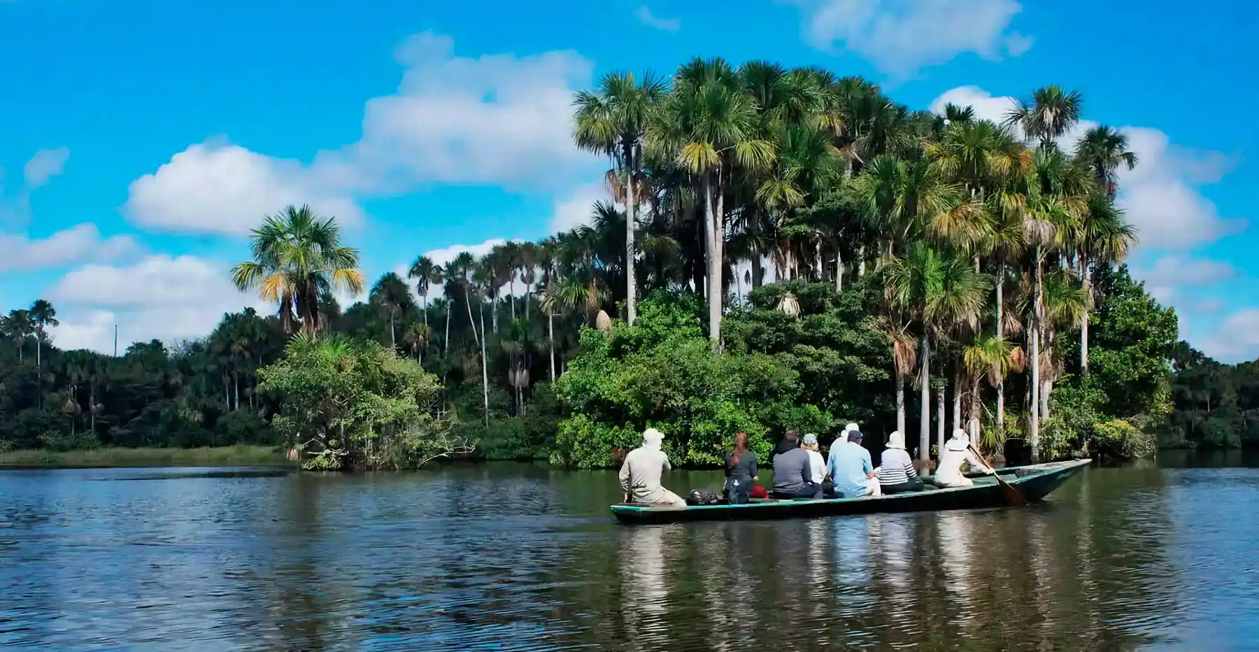 Tambopata River navigation
